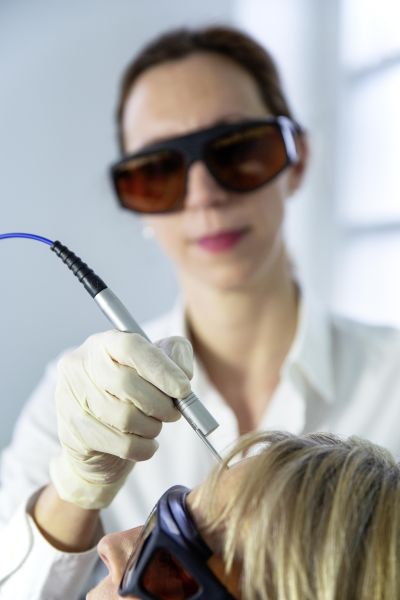 Lasertherapie Münster   Lasermedizin   Hautverjüngung   Hautstraffung   Narbenbehandlung   Dermatologie   Hautarzt Münster   PD Dr med Sabine Steinke